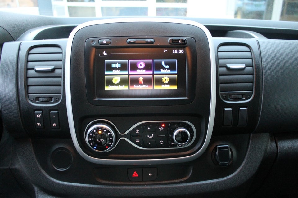 Renault Trafic T29 2,0 dCi 120 L2H1