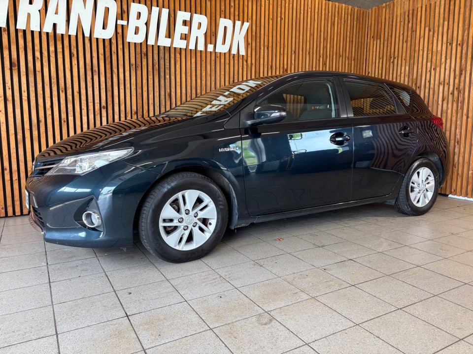 Toyota Auris 1,8 Hybrid H2 CVT 5d