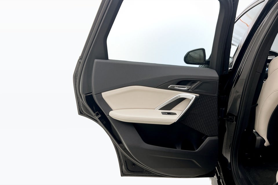 BMW iX1 eDrive20 M-Sport 5d