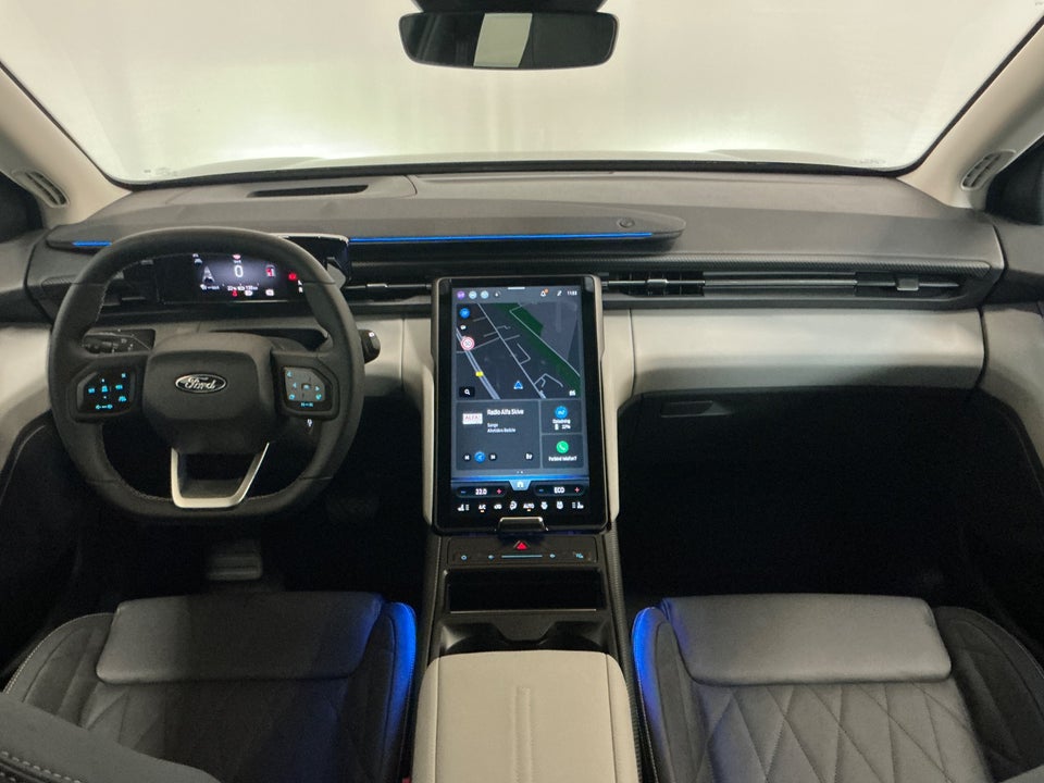 Ford Explorer 77 Premium Extended Range 5d