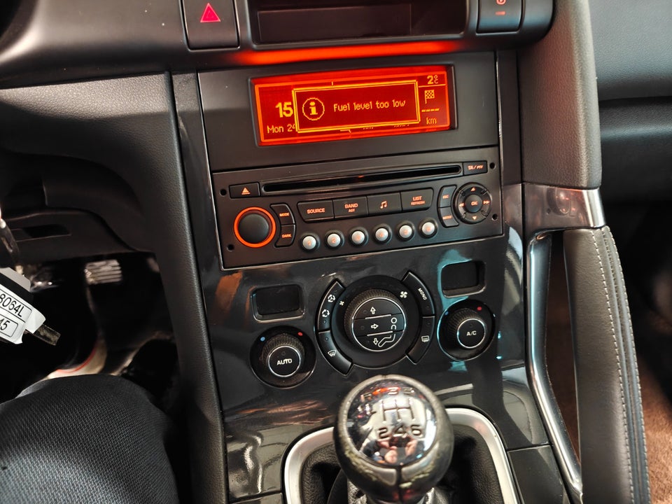 Peugeot 3008 1,6 HDi 112 Active 5d