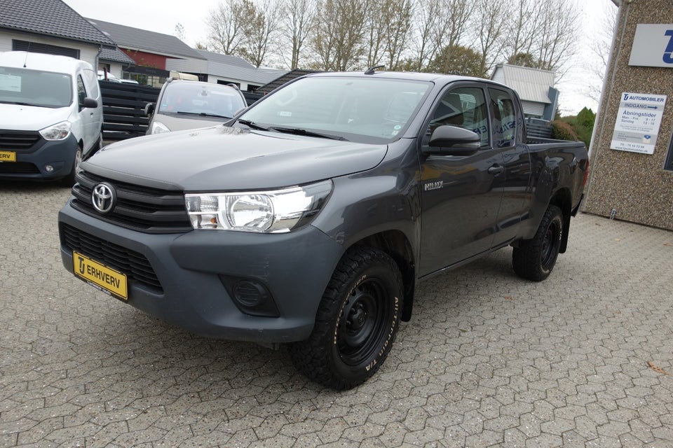 Toyota HiLux 2,4 D-4D 150 T2 Ex.Kab 4x4 4d