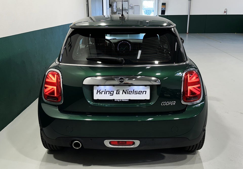 MINI Cooper 1,5 Connected Edition 3d