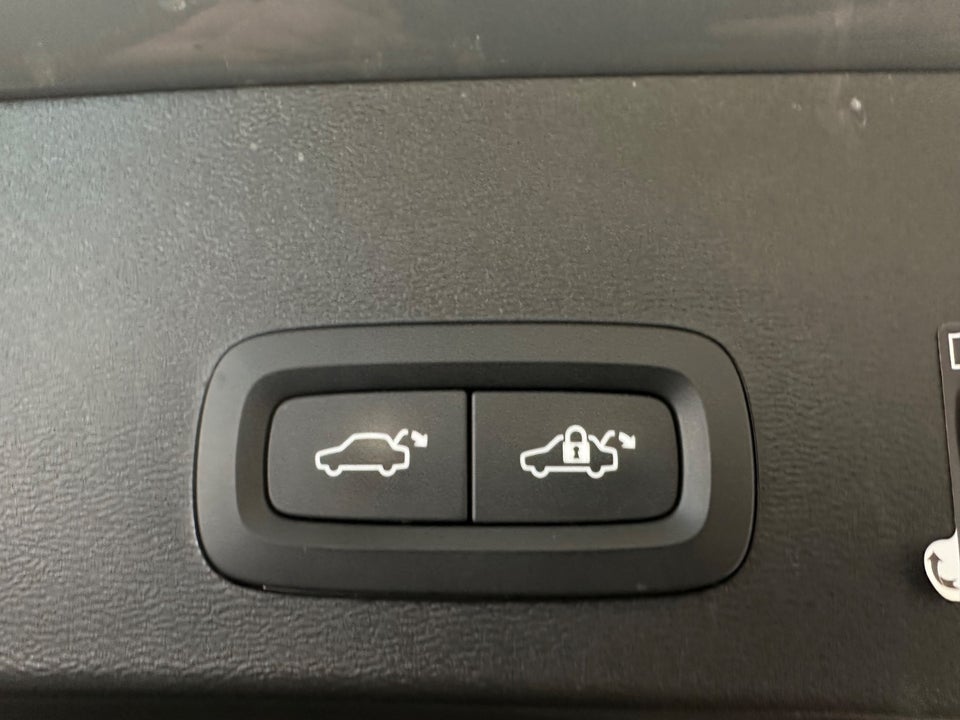 Volvo XC40 P6 ReCharge Plus 5d