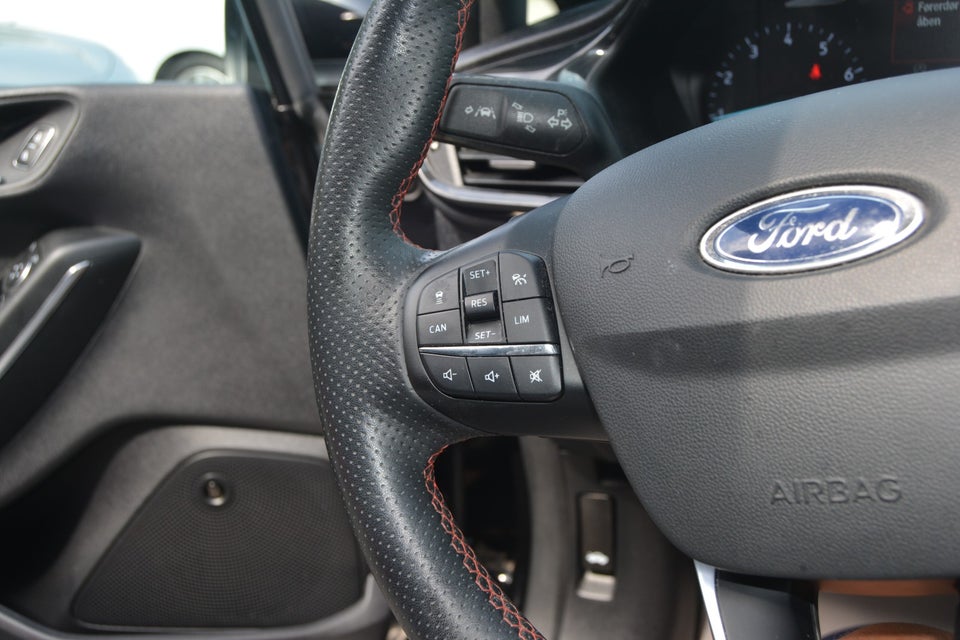 Ford Fiesta 1,0 EcoBoost mHEV Titanium X DCT 5d