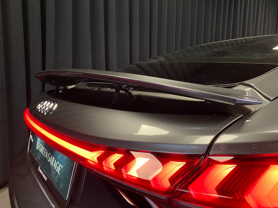 Audi e-tron GT quattro 4d