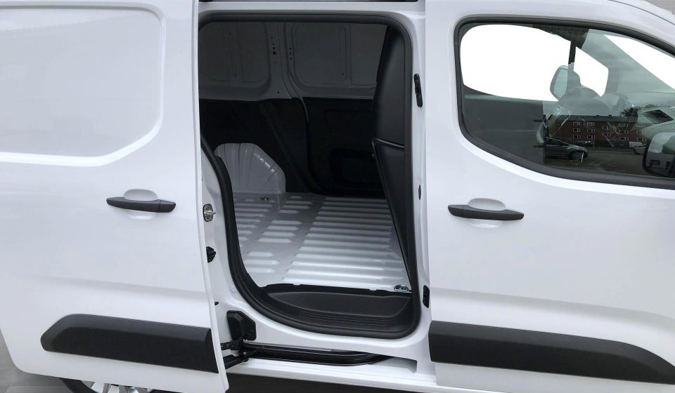 Toyota ProAce City 1,2 T 110 Medium Comfort 5d