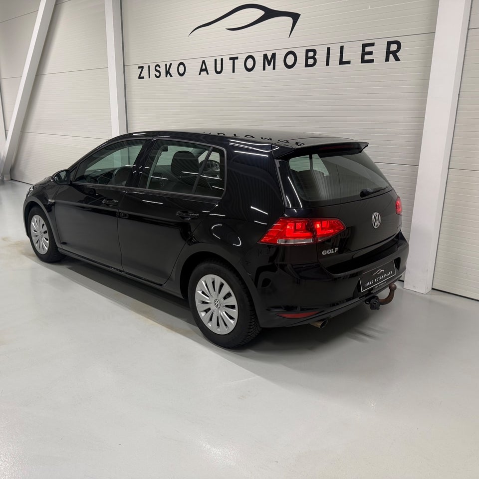 VW Golf VII 1,6 TDi 110 BlueMotion 5d