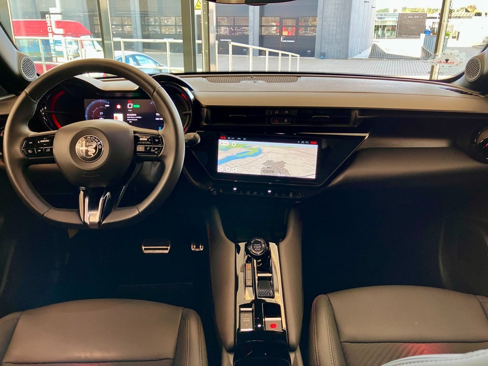 Alfa Romeo Junior Elettrica Speciale 5d