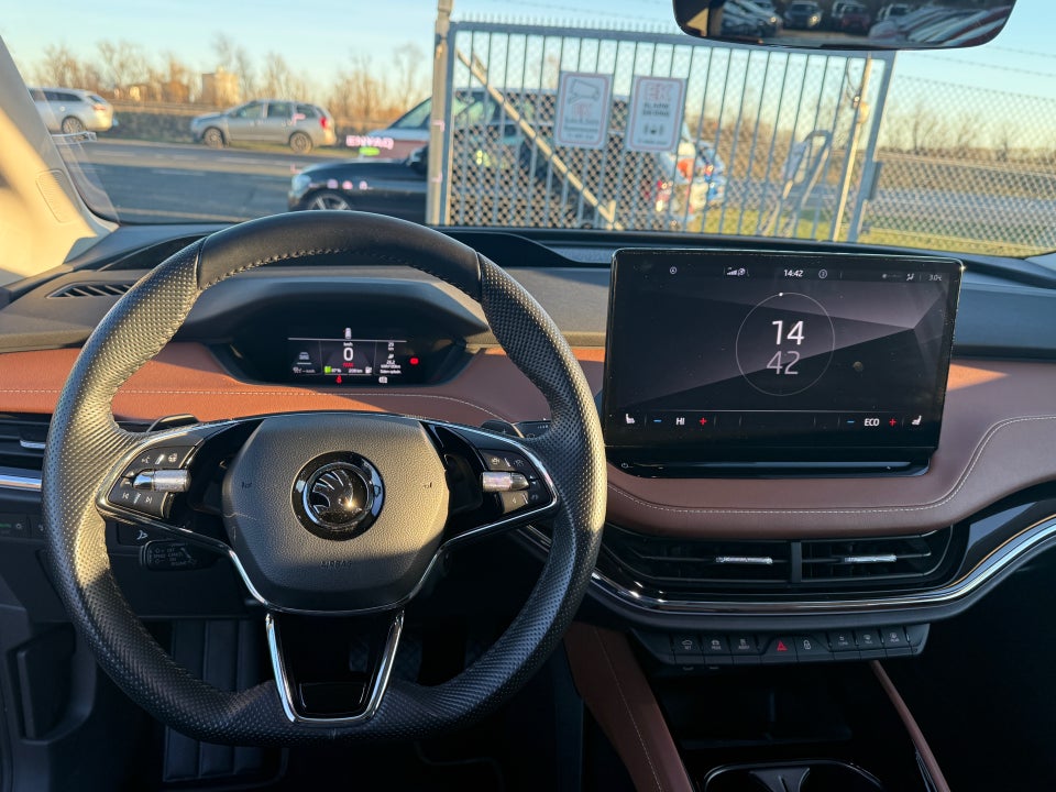 Skoda Enyaq 80 iV Suite 5d