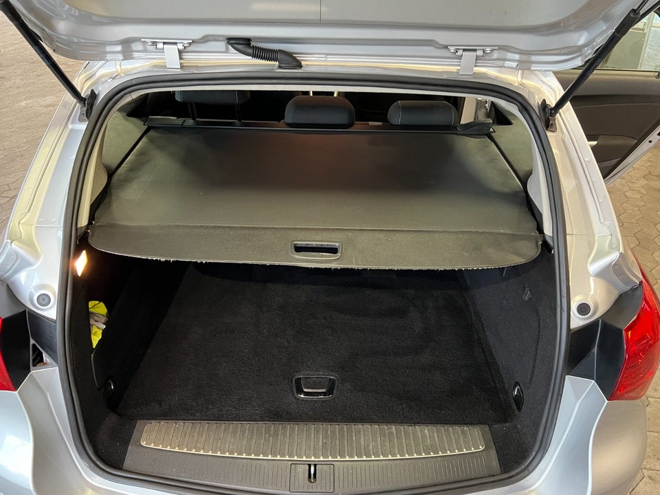 Opel Astra 1,4 T 140 Enjoy Sports Tourer 5d