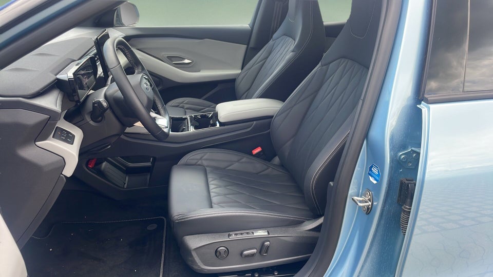 Ford Explorer 77 Premium Extended Range 5d