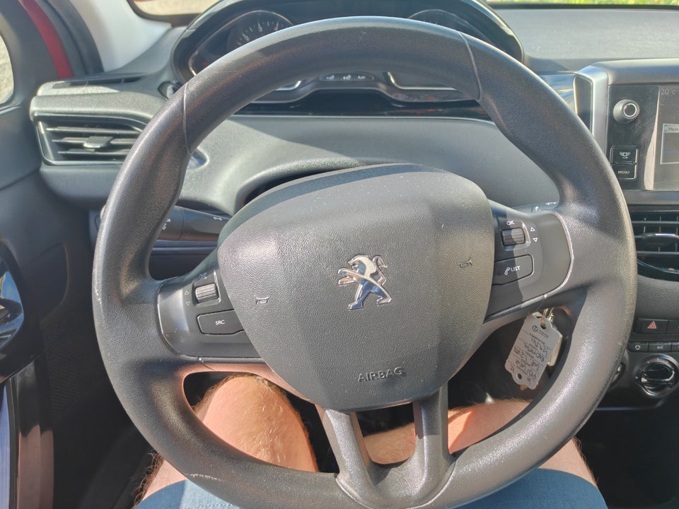 Peugeot 208 1,2 VTi Urban 5d
