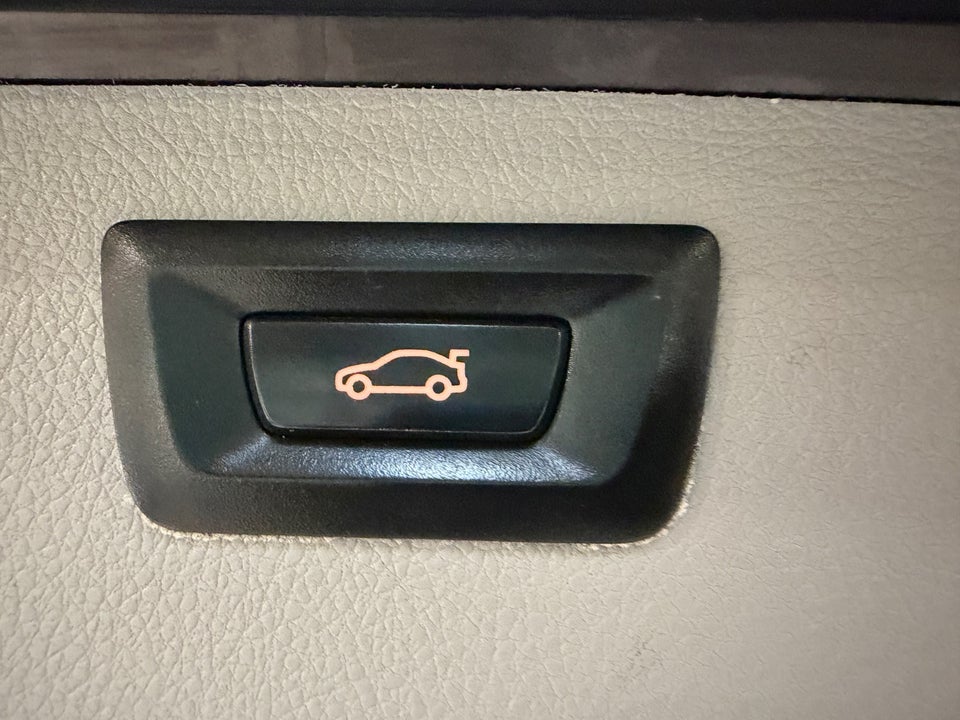 BMW 320d 2,0 Touring Advantage aut. 5d