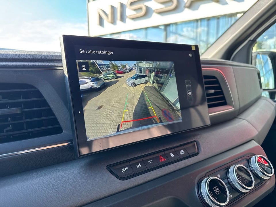 Nissan Interstar 2,0 dCi 170 L2H2 Tekna aut. Van