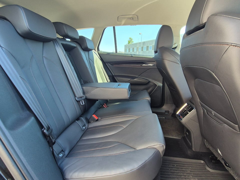 Skoda Enyaq 80 iV Selection Suite 5d