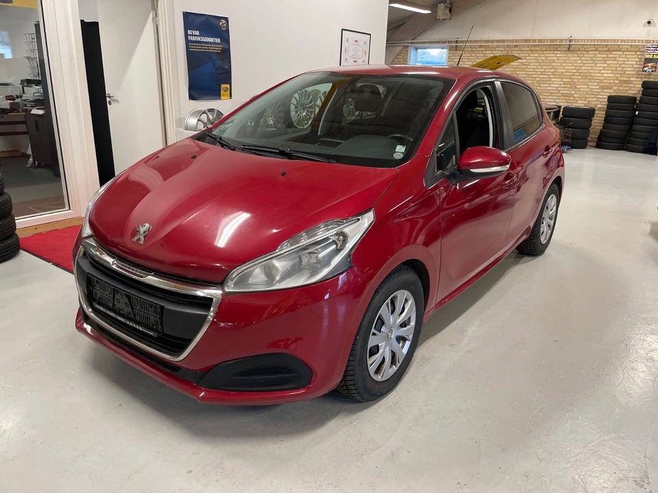 Peugeot 208 1,6 BlueHDi 100 Strike 5d