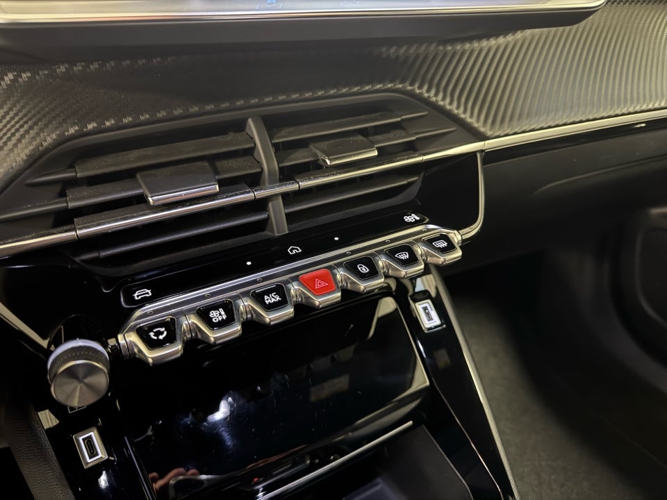Peugeot e-2008 50 Style 5d