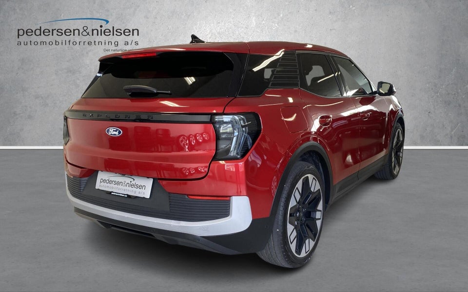Ford Explorer 77 Premium Extended Range 5d