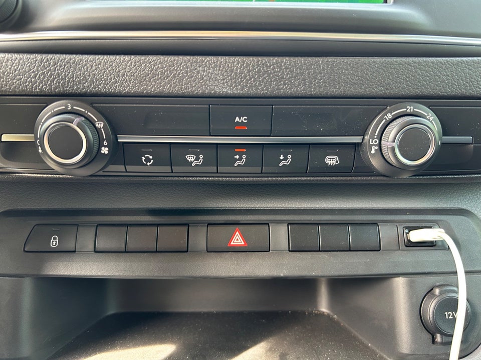 Peugeot e-Expert 75 L2 Plus Van