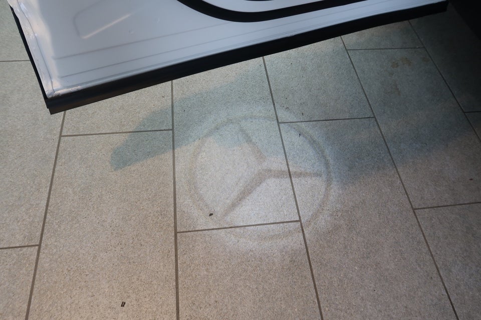 Mercedes EQA300 Progressive 4Matic 5d