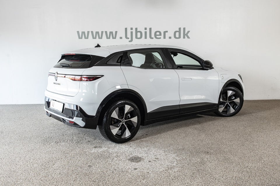 Renault Megane E-Tech 40 Equilibre 5d