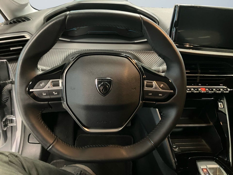 Peugeot e-208 50 Style 5d