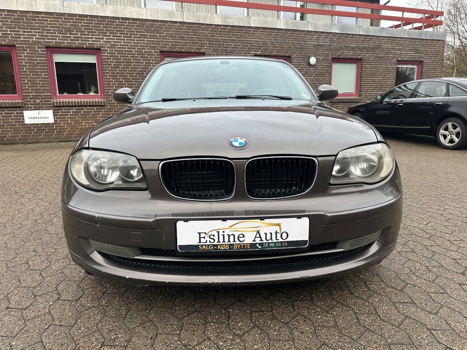 BMW 120i 2,0 Advantage 5d