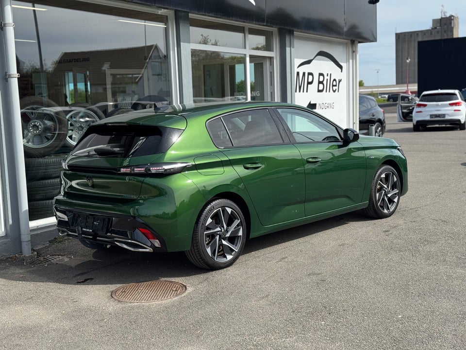 Peugeot 308 1,6 Hybrid First Selection EAT8 5d