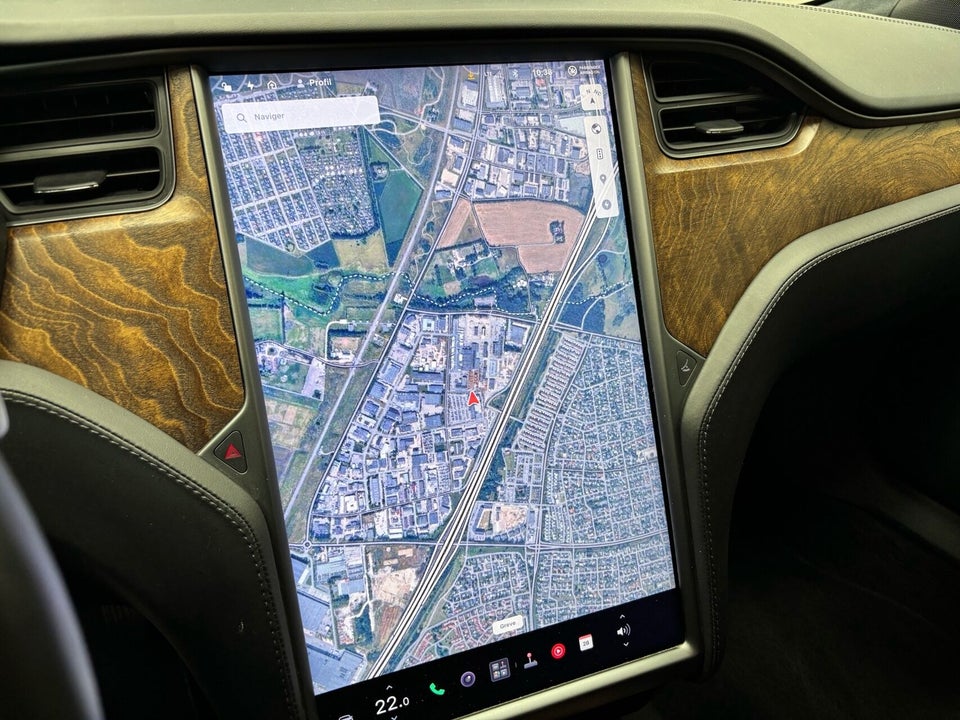 Tesla Model S Standard Range AWD 5d