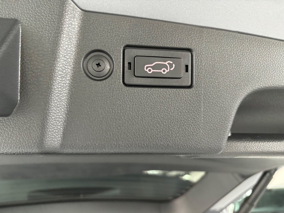 KGM Torres EVX Exclusive 5d