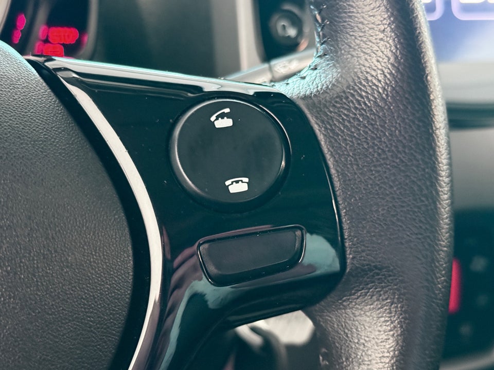 Toyota Aygo 1,0 VVT-i x-press 5d