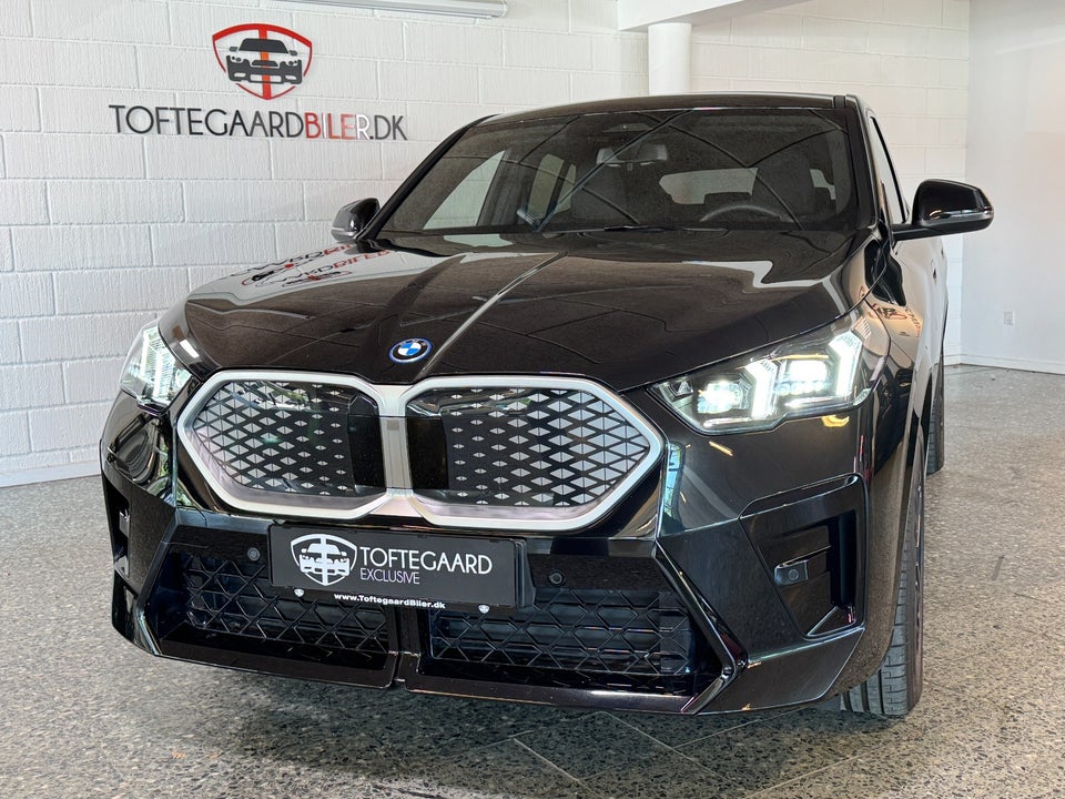 BMW iX2 xDrive30 M-Sport Premium 5d