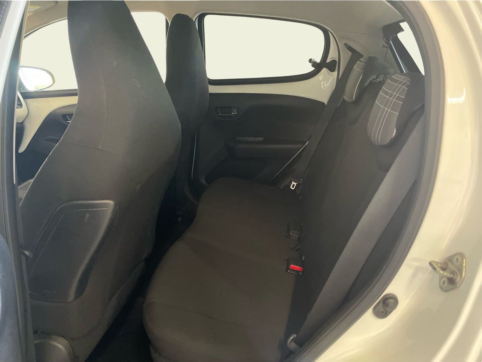 Peugeot 108 1,0 e-VTi 72 Allure 5d