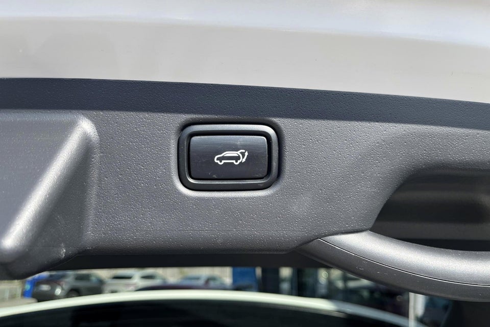 Kia Niro 64 EV Premium 5d