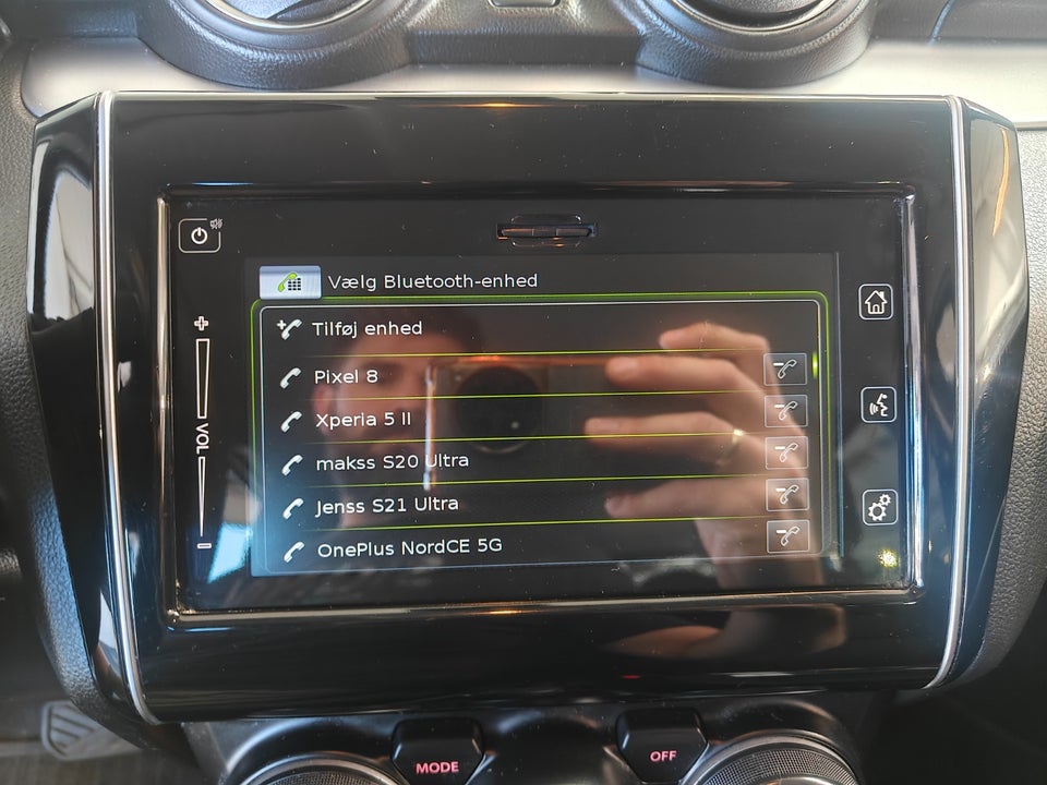 Suzuki Swift 1,2 mHybrid Exclusive CVT 5d
