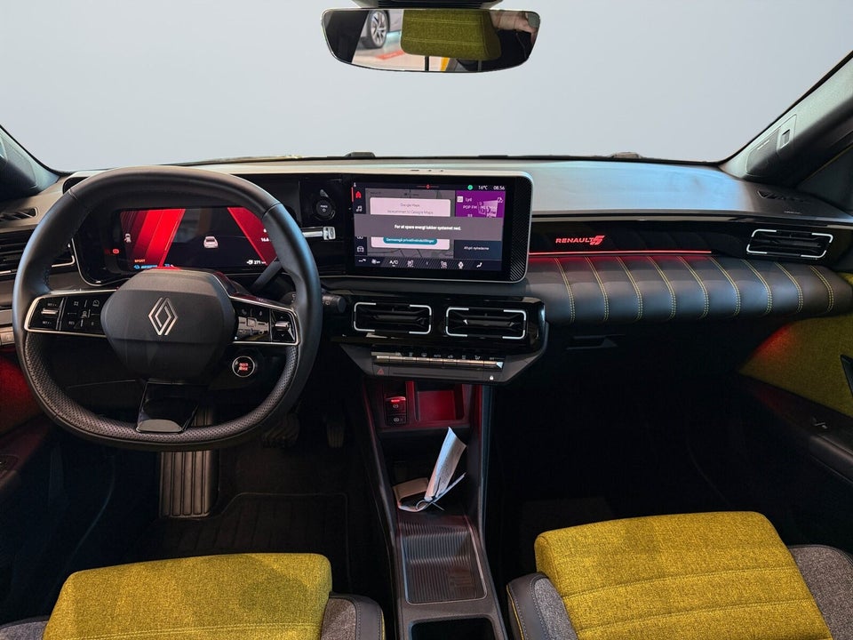 Renault 5 E-Tech 52 Iconic 5d