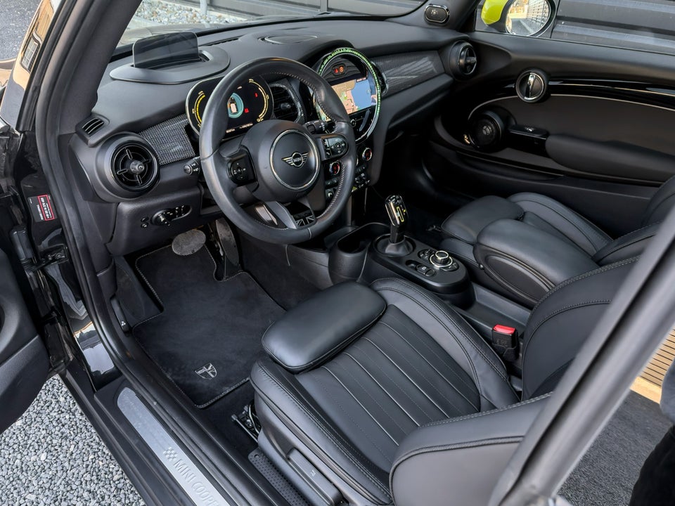 MINI Cooper SE Maximise 3d