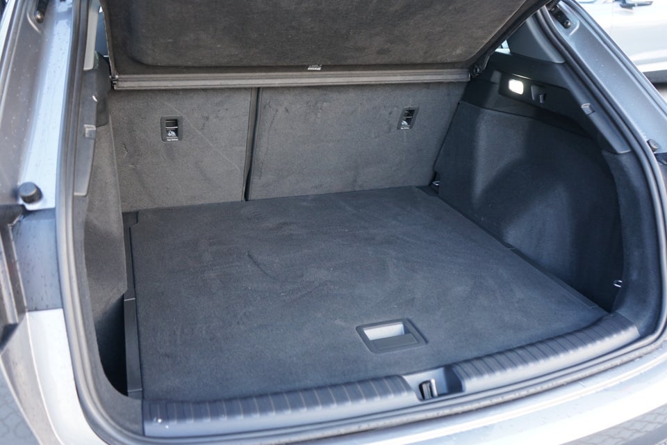 Audi Q4 e-tron 40  5d