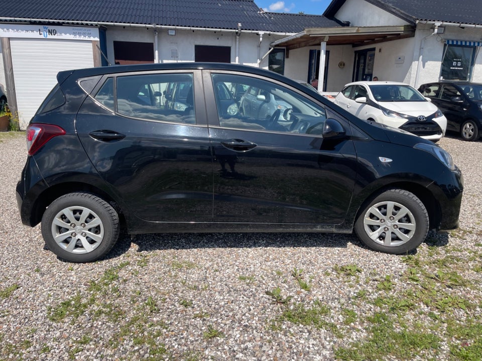 Hyundai i10 1,0 Premium 5d