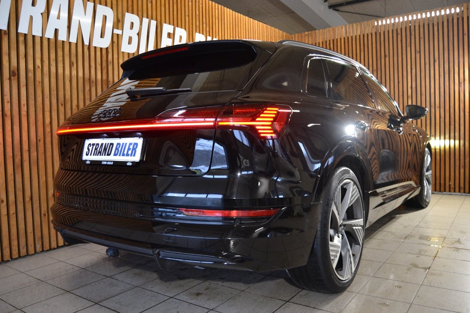 Audi e-tron 55 S-line quattro 5d