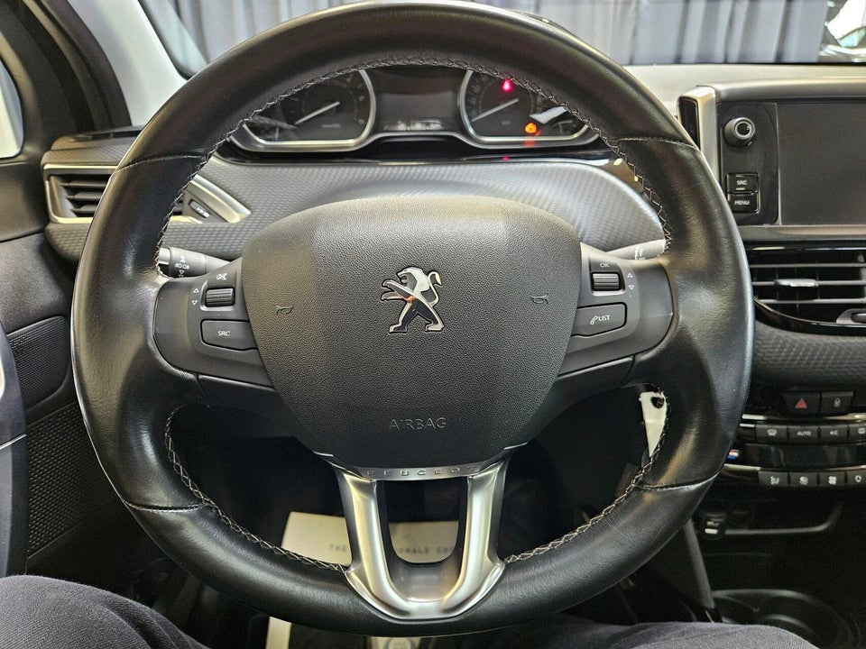 Peugeot 2008 1,5 BlueHDi 100 Prestige Sky 5d