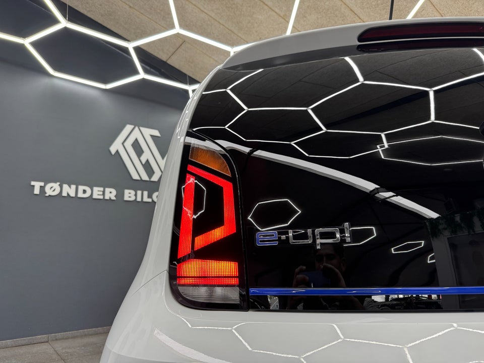 VW e-Up! Move Up! 5d