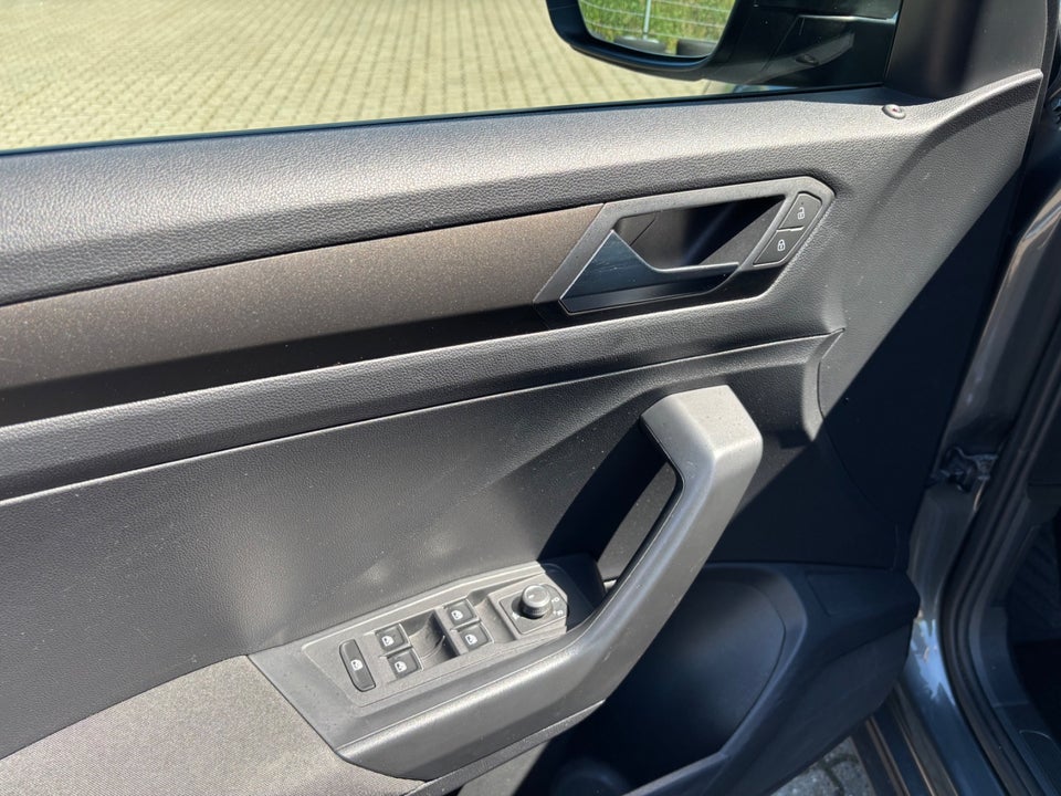 VW T-Roc 1,0 TSi 115 Style 5d