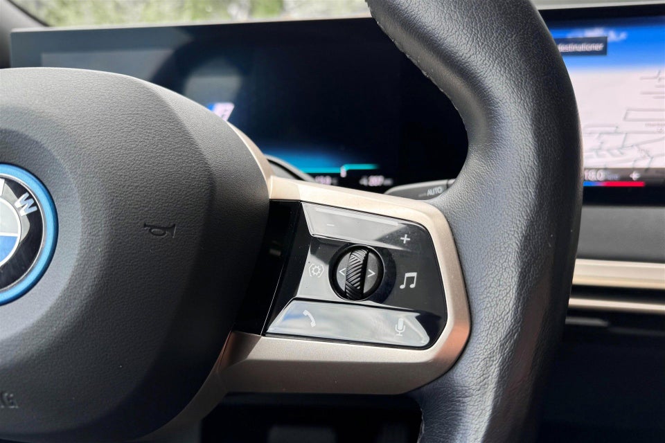 BMW iX xDrive40 Fully Charged 5d