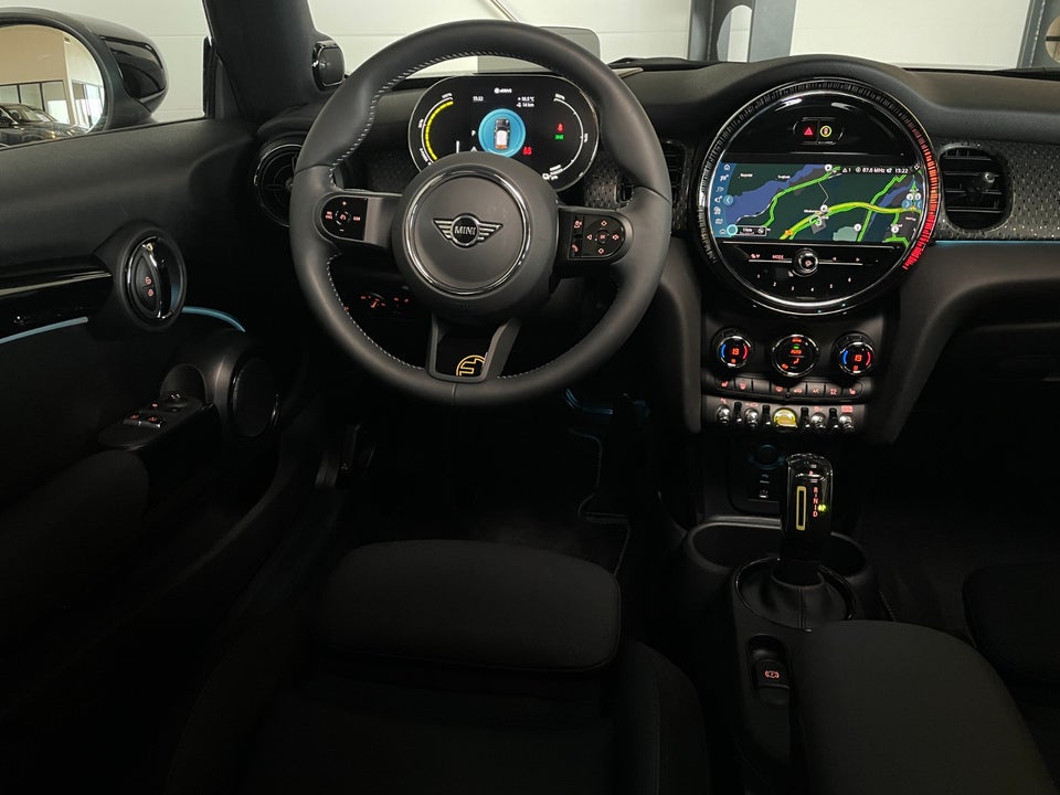 MINI Cooper SE Maximise 3d