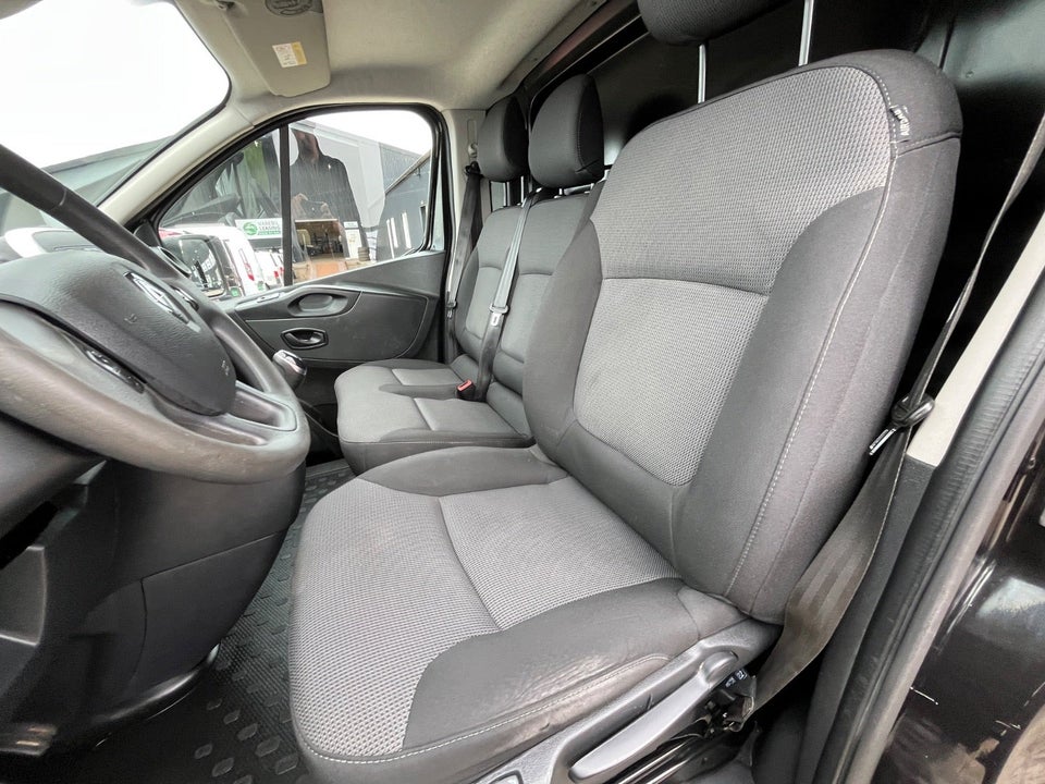 Renault Trafic T29 2,0 dCi 120 L2H1