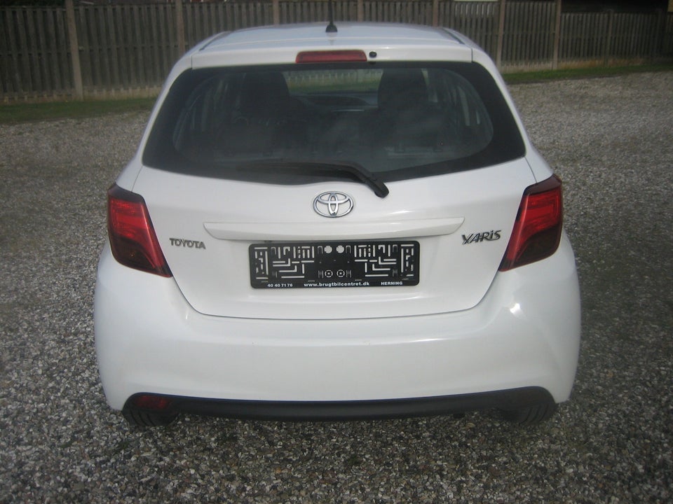 Toyota Yaris 1,0 VVT-i T2 5d