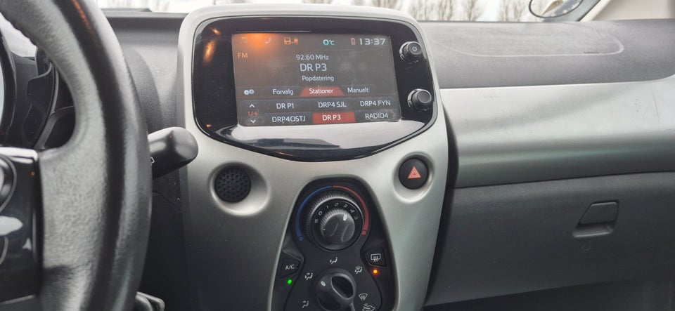 Toyota Aygo 1,0 VVT-i x-wave Sky 5d