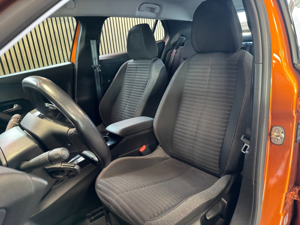 Peugeot e-2008 50 Active Pack 5d